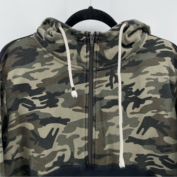 & Ampersand ¼ Zip Hooded Sweatshirt Green Camo Colorblock M - Picture 2 of 6